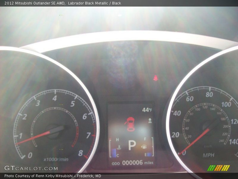 Labrador Black Metallic / Black 2012 Mitsubishi Outlander SE AWD