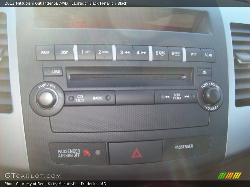 Labrador Black Metallic / Black 2012 Mitsubishi Outlander SE AWD