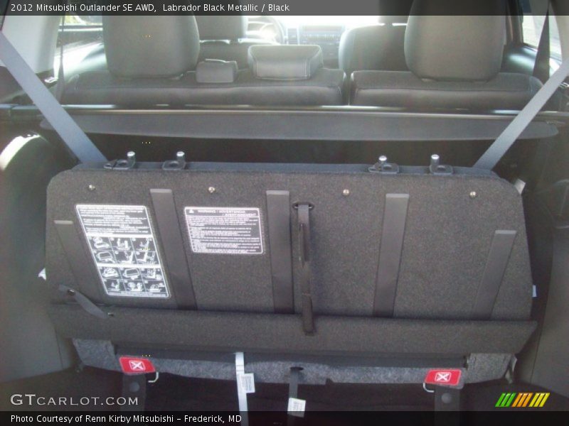 Labrador Black Metallic / Black 2012 Mitsubishi Outlander SE AWD