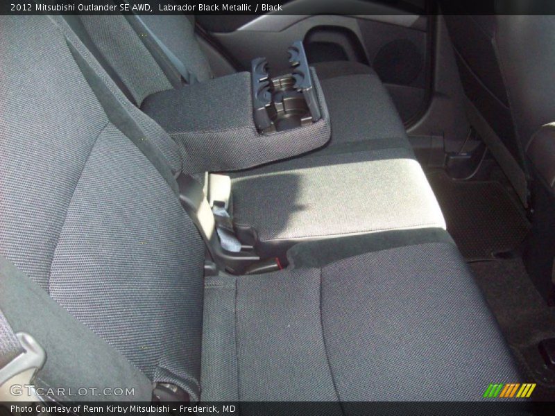 Labrador Black Metallic / Black 2012 Mitsubishi Outlander SE AWD