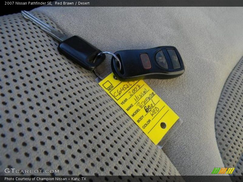 Red Brawn / Desert 2007 Nissan Pathfinder SE