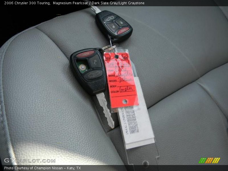 Magnesium Pearlcoat / Dark Slate Gray/Light Graystone 2006 Chrysler 300 Touring