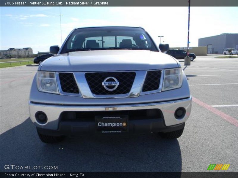 Radiant Silver / Graphite 2006 Nissan Frontier SE King Cab