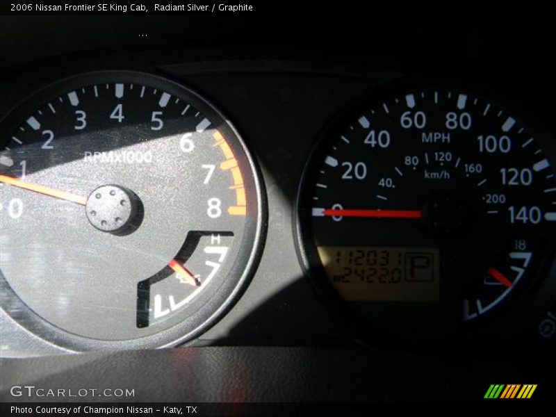 Radiant Silver / Graphite 2006 Nissan Frontier SE King Cab