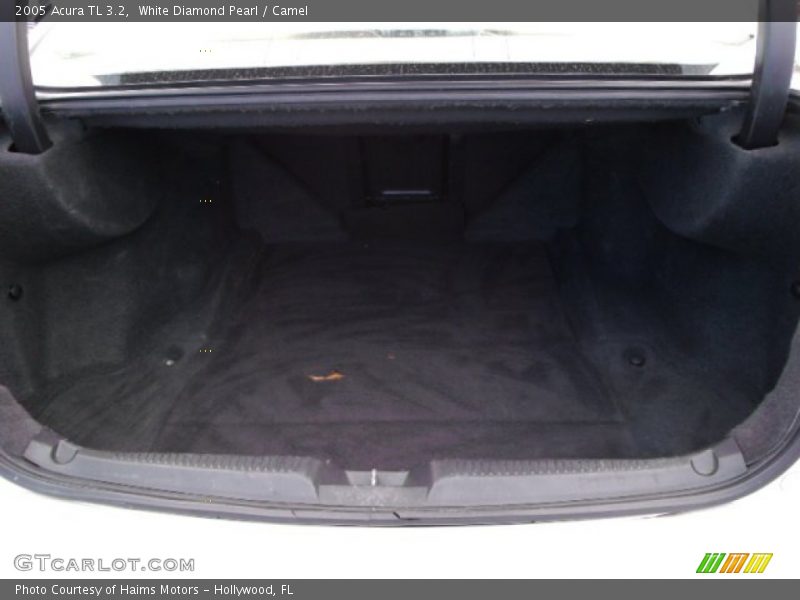 White Diamond Pearl / Camel 2005 Acura TL 3.2