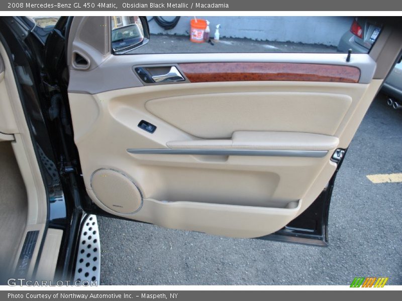Obsidian Black Metallic / Macadamia 2008 Mercedes-Benz GL 450 4Matic
