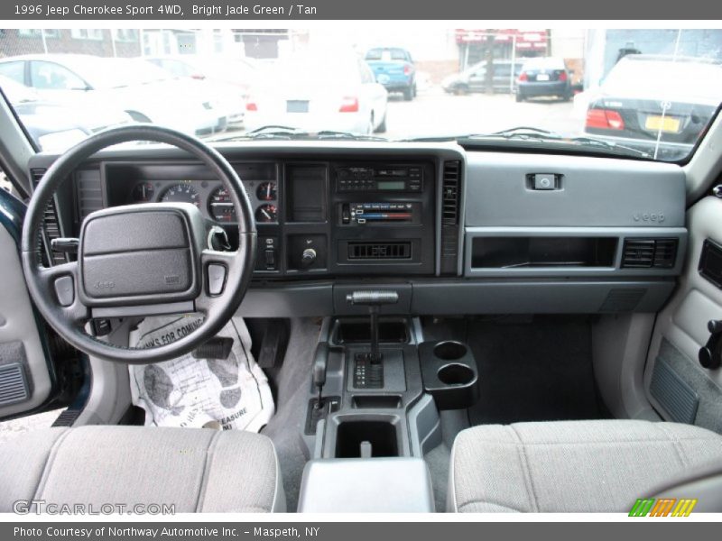 Bright Jade Green / Tan 1996 Jeep Cherokee Sport 4WD