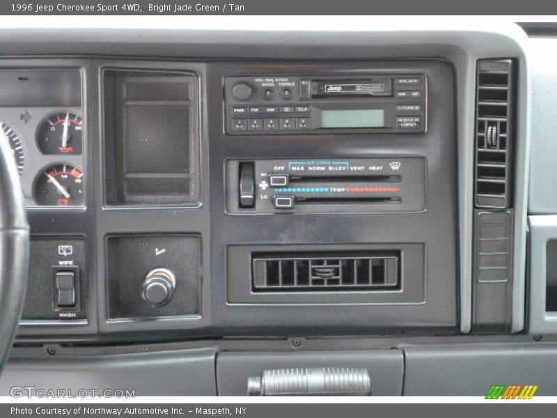 Bright Jade Green / Tan 1996 Jeep Cherokee Sport 4WD