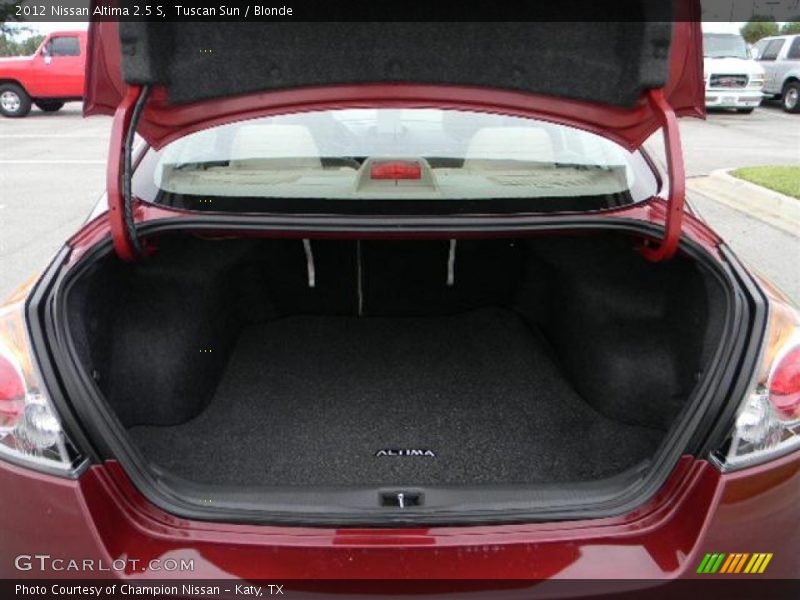 Tuscan Sun / Blonde 2012 Nissan Altima 2.5 S