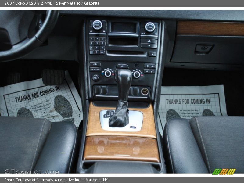 Silver Metallic / Graphite 2007 Volvo XC90 3.2 AWD