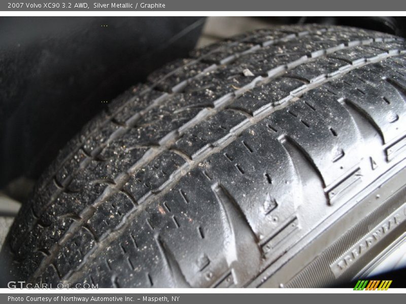 Silver Metallic / Graphite 2007 Volvo XC90 3.2 AWD