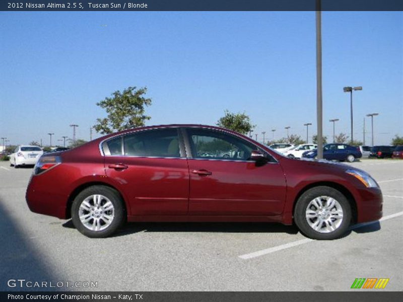 Tuscan Sun / Blonde 2012 Nissan Altima 2.5 S