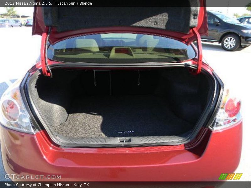 Tuscan Sun / Blonde 2012 Nissan Altima 2.5 S