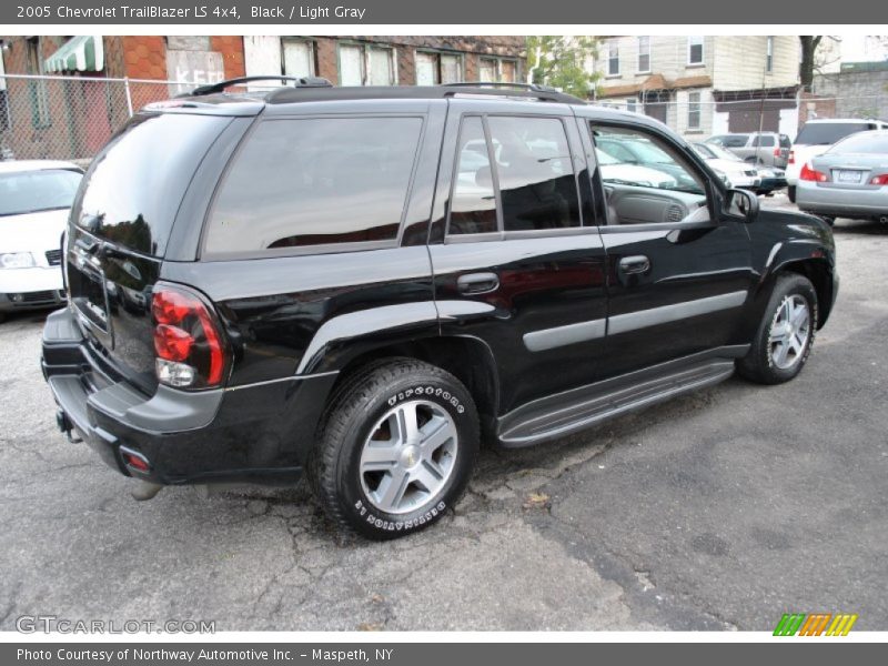 Black / Light Gray 2005 Chevrolet TrailBlazer LS 4x4