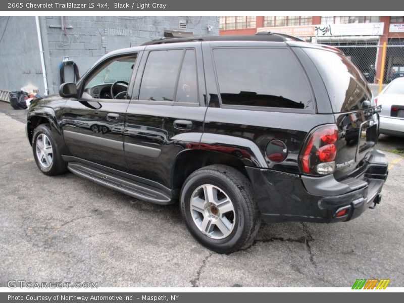 Black / Light Gray 2005 Chevrolet TrailBlazer LS 4x4
