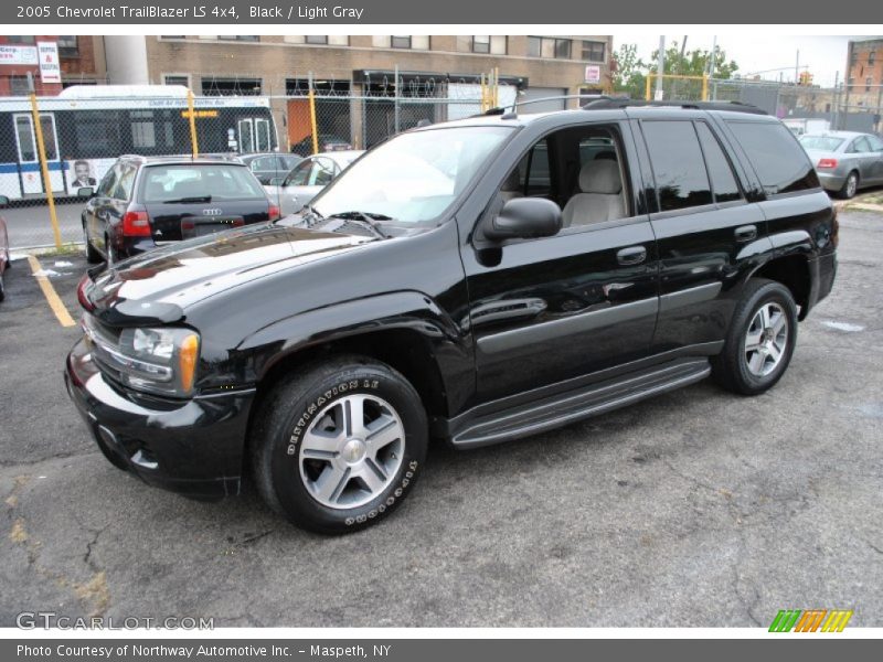 Black / Light Gray 2005 Chevrolet TrailBlazer LS 4x4