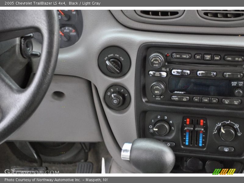 Black / Light Gray 2005 Chevrolet TrailBlazer LS 4x4