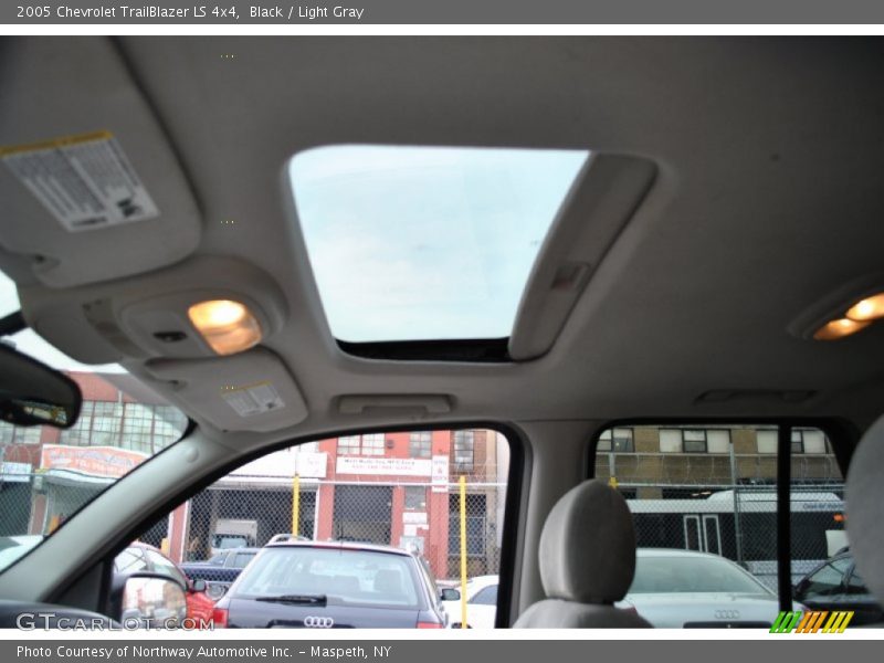 Black / Light Gray 2005 Chevrolet TrailBlazer LS 4x4