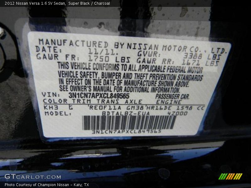 Super Black / Charcoal 2012 Nissan Versa 1.6 SV Sedan