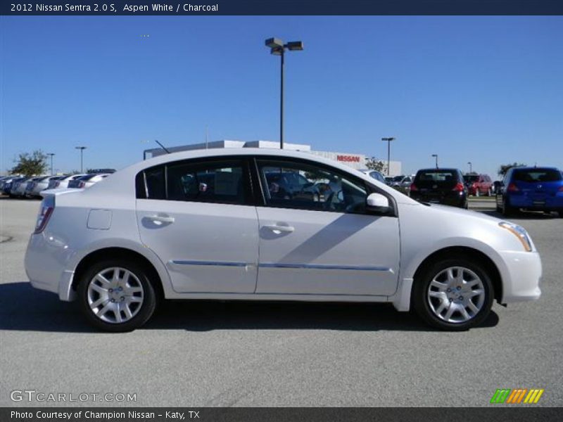 Aspen White / Charcoal 2012 Nissan Sentra 2.0 S