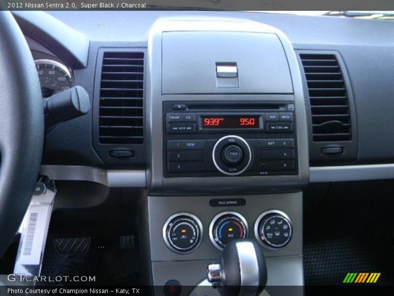 Super Black / Charcoal 2012 Nissan Sentra 2.0