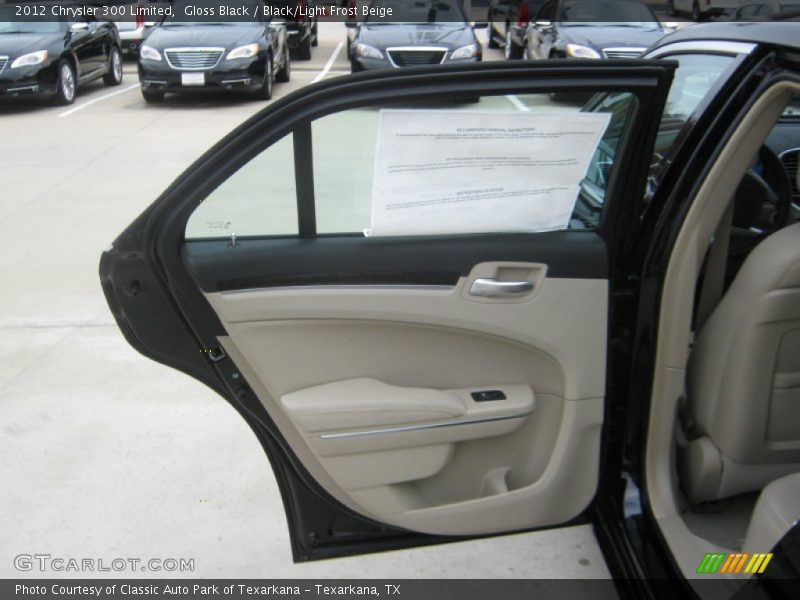 Gloss Black / Black/Light Frost Beige 2012 Chrysler 300 Limited