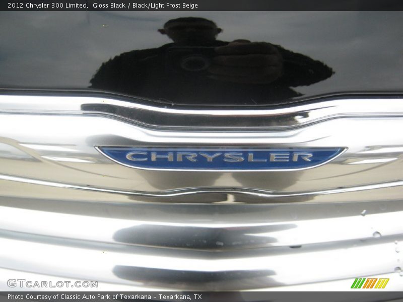Gloss Black / Black/Light Frost Beige 2012 Chrysler 300 Limited