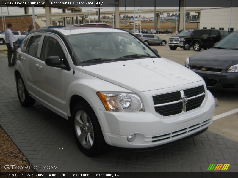 Bright White / Dark Slate Gray 2012 Dodge Caliber SXT