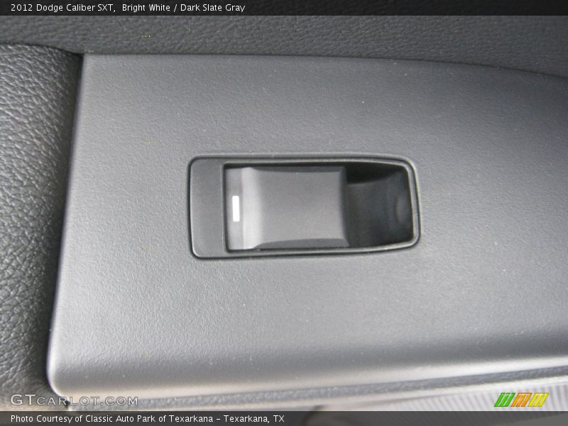 Bright White / Dark Slate Gray 2012 Dodge Caliber SXT
