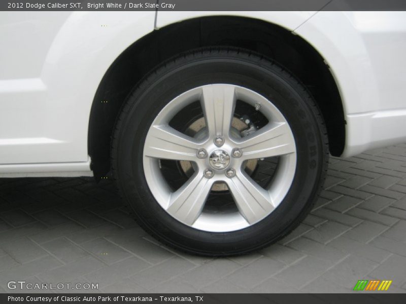 Bright White / Dark Slate Gray 2012 Dodge Caliber SXT
