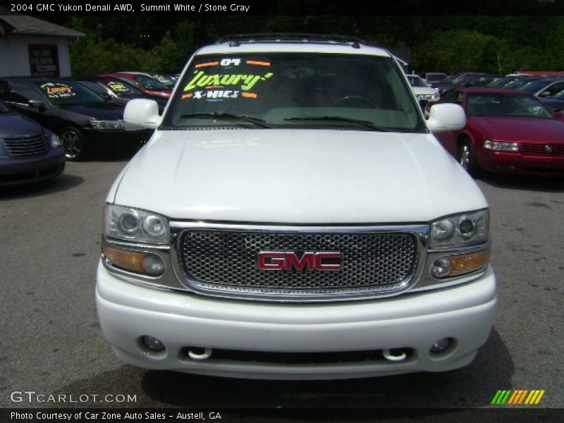 Summit White / Stone Gray 2004 GMC Yukon Denali AWD