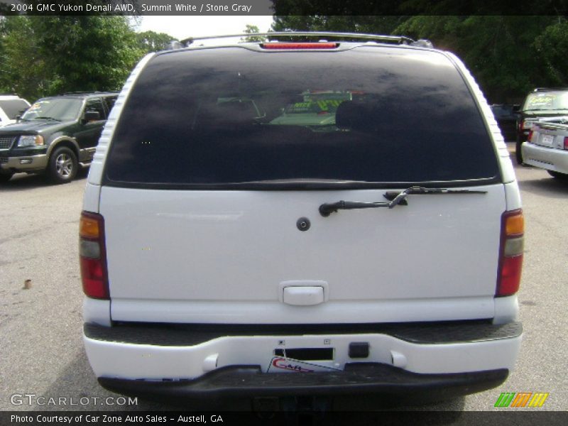 Summit White / Stone Gray 2004 GMC Yukon Denali AWD