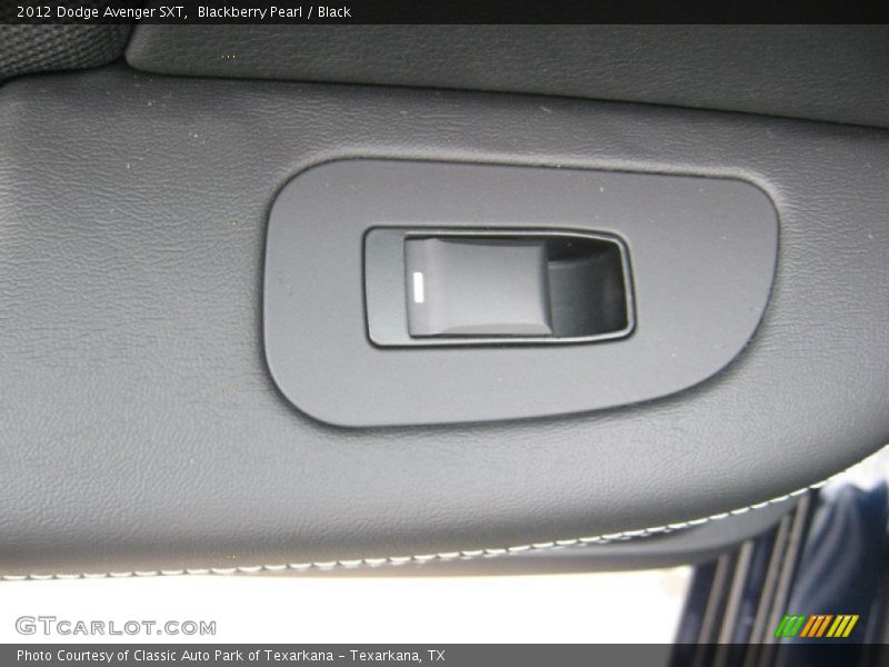 Blackberry Pearl / Black 2012 Dodge Avenger SXT