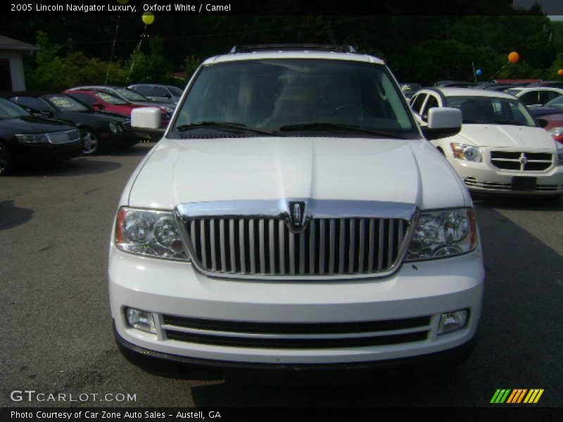 Oxford White / Camel 2005 Lincoln Navigator Luxury