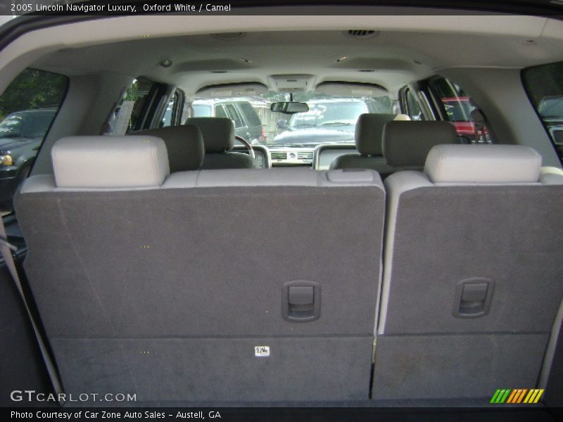 Oxford White / Camel 2005 Lincoln Navigator Luxury