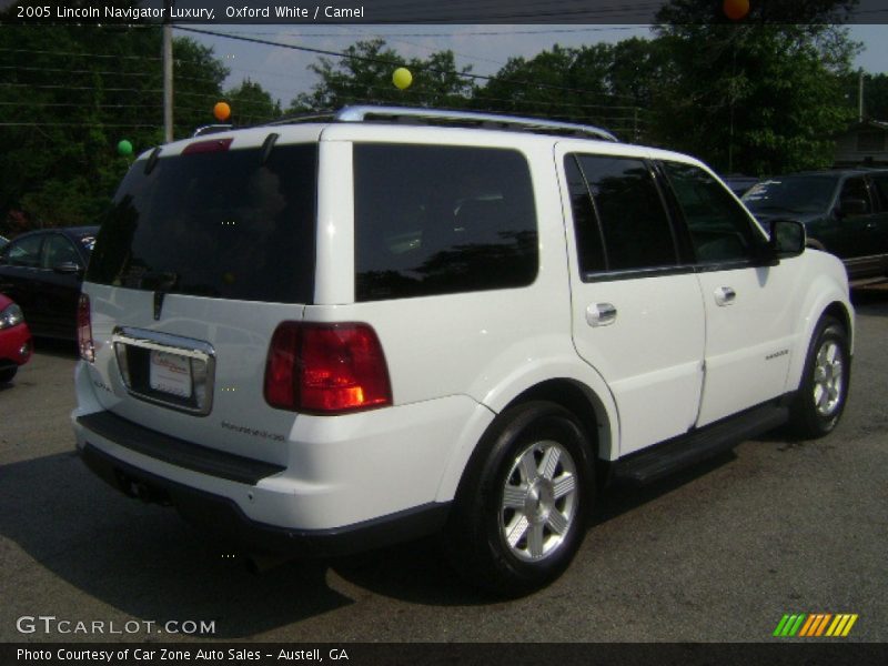 Oxford White / Camel 2005 Lincoln Navigator Luxury