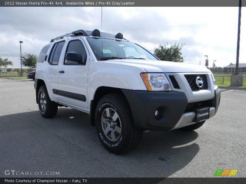 Avalanche White / Pro 4X Gray Leather 2012 Nissan Xterra Pro-4X 4x4