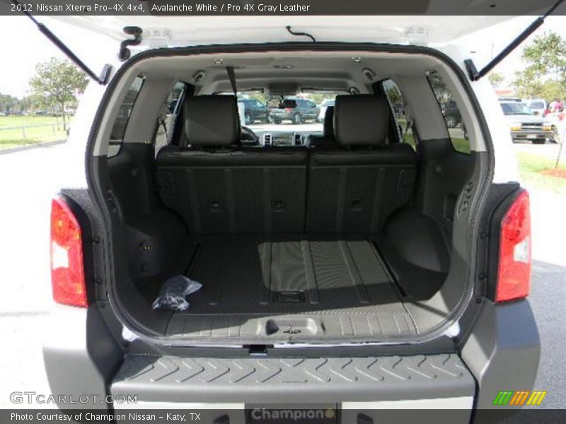 Avalanche White / Pro 4X Gray Leather 2012 Nissan Xterra Pro-4X 4x4