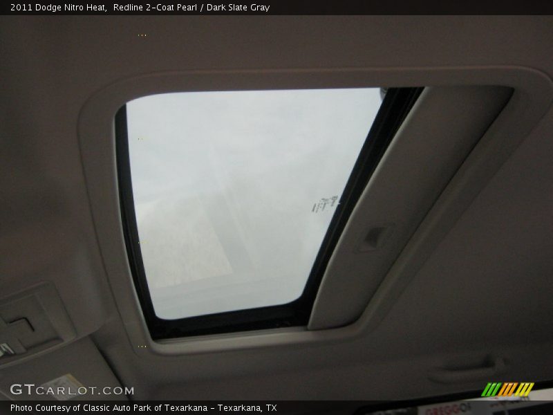 Redline 2-Coat Pearl / Dark Slate Gray 2011 Dodge Nitro Heat