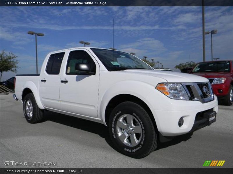 Avalanche White / Beige 2012 Nissan Frontier SV Crew Cab