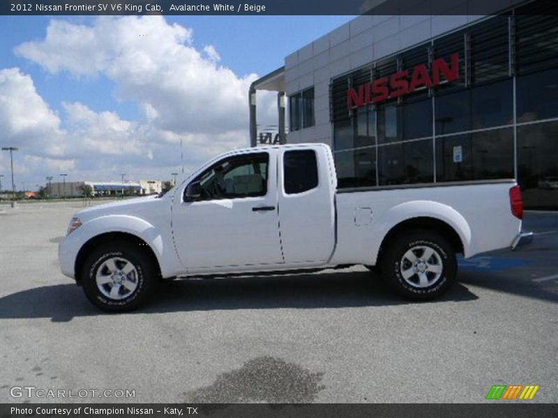 Avalanche White / Beige 2012 Nissan Frontier SV V6 King Cab
