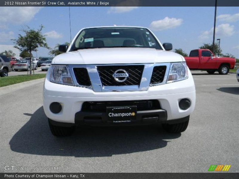 Avalanche White / Beige 2012 Nissan Frontier SV Crew Cab