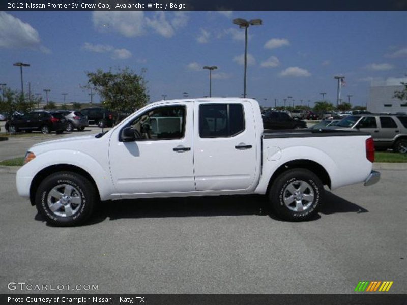 Avalanche White / Beige 2012 Nissan Frontier SV Crew Cab
