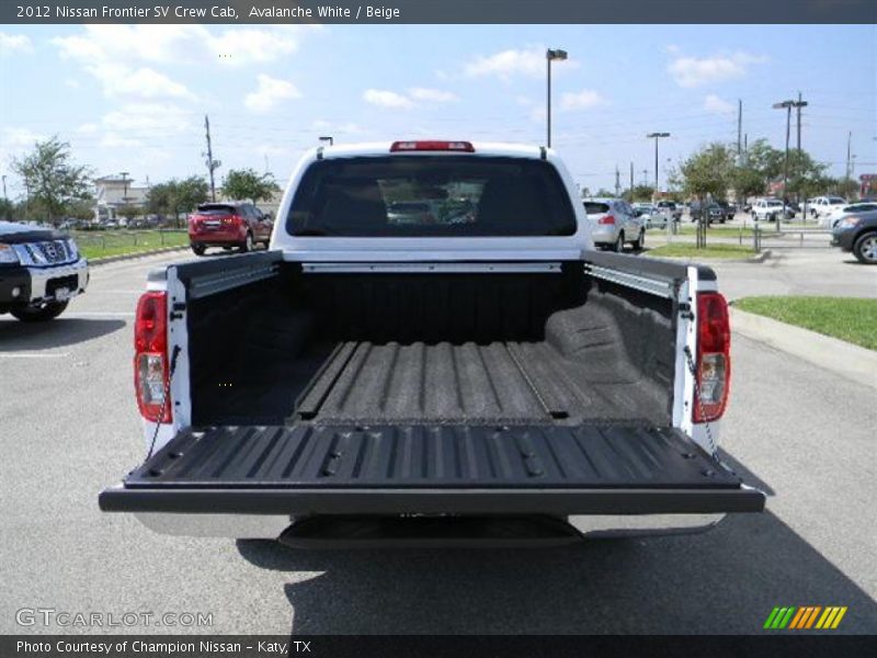 Avalanche White / Beige 2012 Nissan Frontier SV Crew Cab