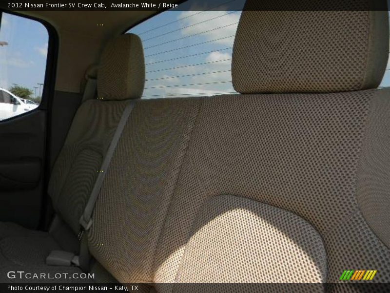 Avalanche White / Beige 2012 Nissan Frontier SV Crew Cab