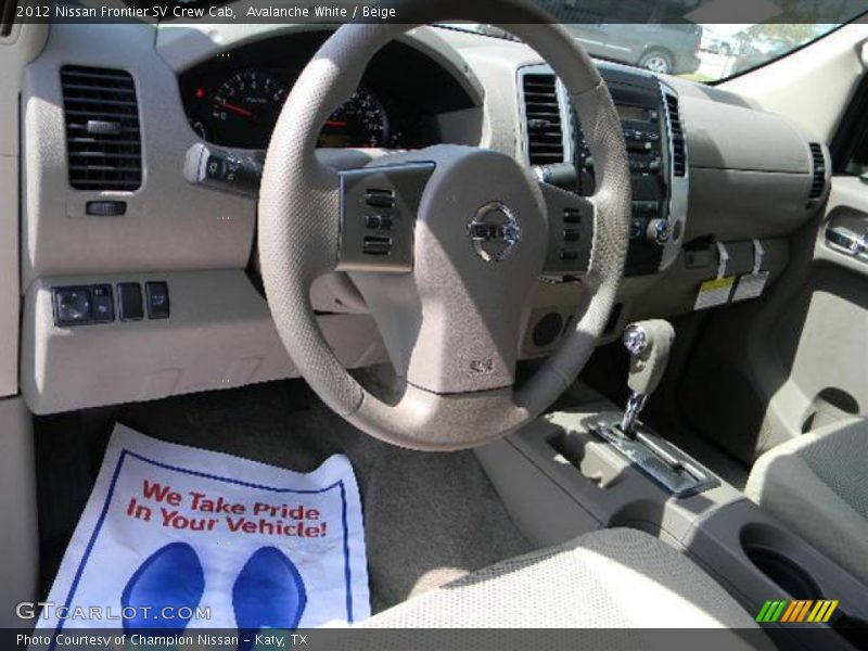 Avalanche White / Beige 2012 Nissan Frontier SV Crew Cab
