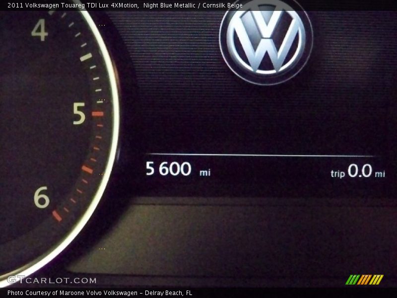 Night Blue Metallic / Cornsilk Beige 2011 Volkswagen Touareg TDI Lux 4XMotion