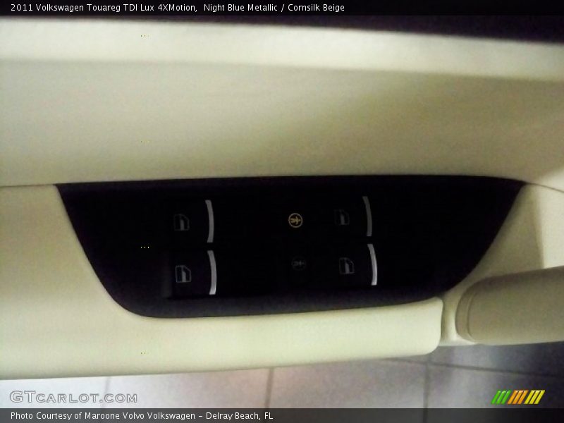 Night Blue Metallic / Cornsilk Beige 2011 Volkswagen Touareg TDI Lux 4XMotion