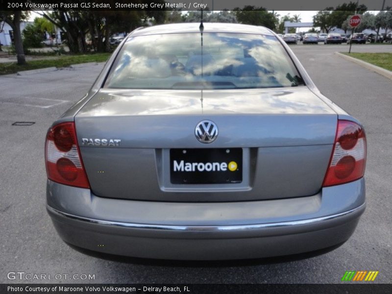 Stonehenge Grey Metallic / Grey 2004 Volkswagen Passat GLS Sedan