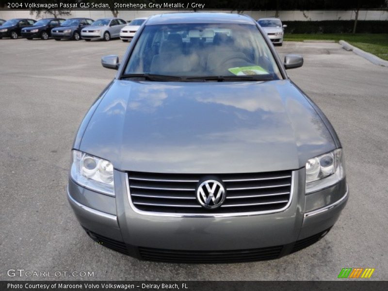 Stonehenge Grey Metallic / Grey 2004 Volkswagen Passat GLS Sedan